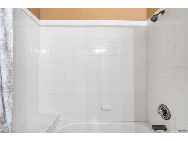 6653 Bright Water Trl, Littleton, CO 80125