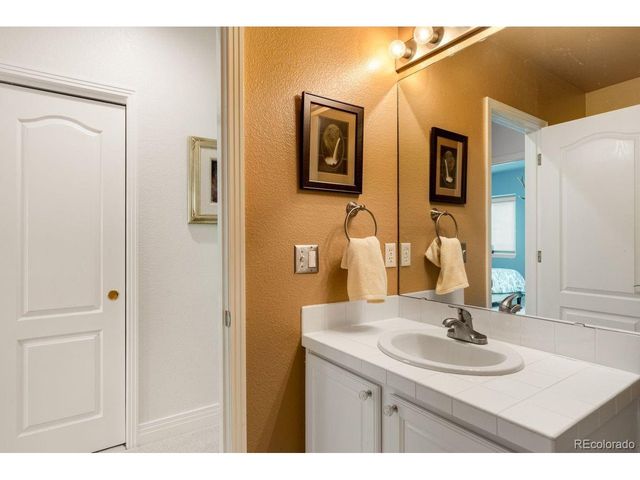6653 Bright Water Trl, Littleton, CO 80125