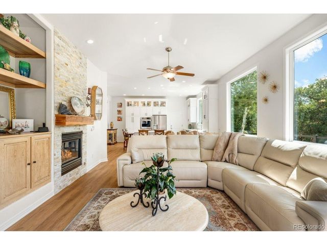 6653 Bright Water Trl, Littleton, CO 80125