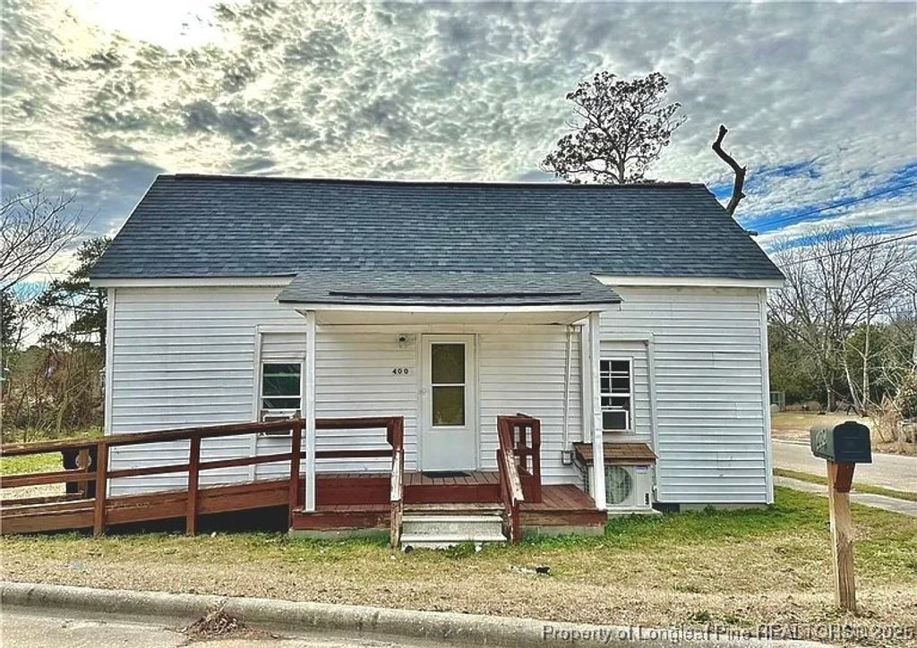 400 McLeod Road, Red Springs, NC 28377