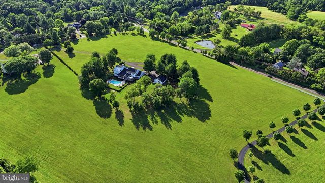 1088 HIGHLAND RD, Newtown, PA 18940