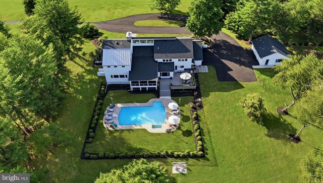 1088 HIGHLAND RD, Newtown, PA 18940