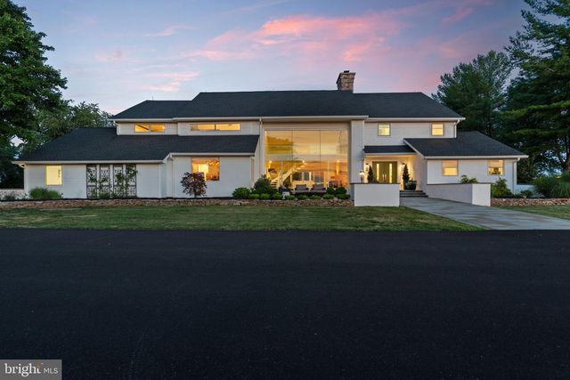 1088 HIGHLAND RD, Newtown, PA 18940