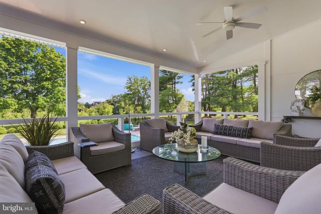 1088 HIGHLAND RD, Newtown, PA 18940