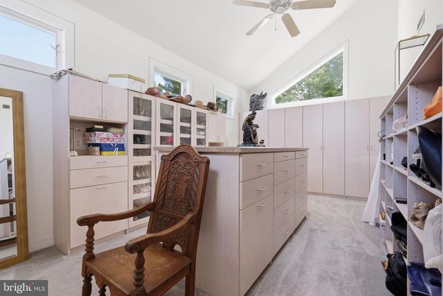 1088 HIGHLAND RD, Newtown, PA 18940