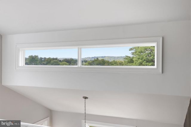 1088 HIGHLAND RD, Newtown, PA 18940
