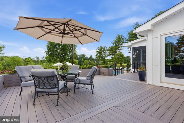 1088 HIGHLAND RD, Newtown, PA 18940