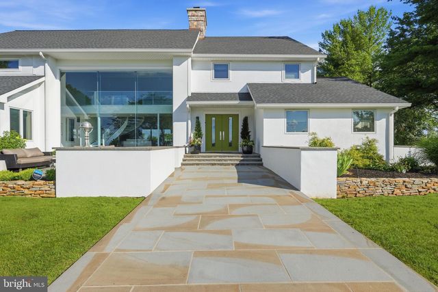 1088 HIGHLAND RD, Newtown, PA 18940