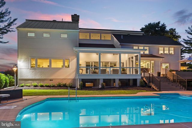 1088 HIGHLAND RD, Newtown, PA 18940