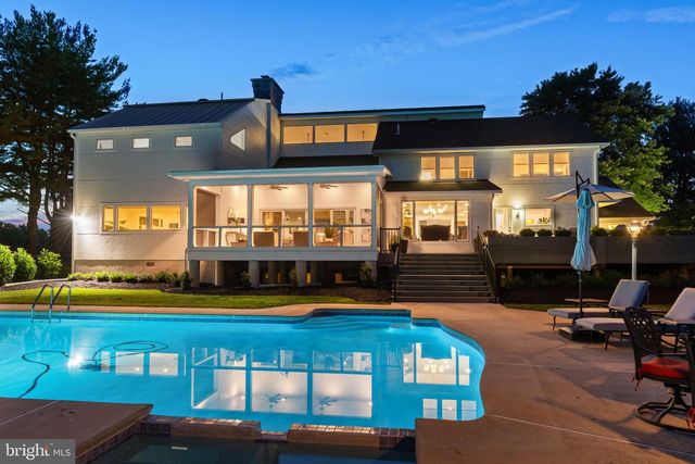 1088 HIGHLAND RD, Newtown, PA 18940