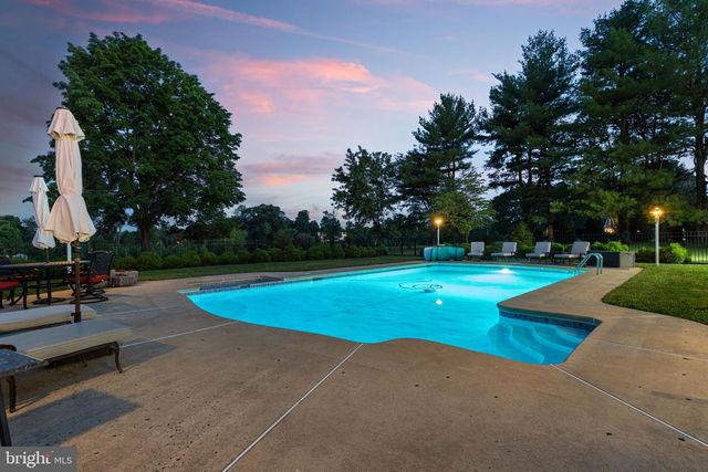 1088 HIGHLAND RD, Newtown, PA 18940