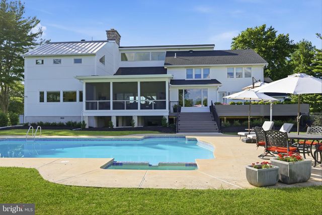 1088 HIGHLAND RD, Newtown, PA 18940