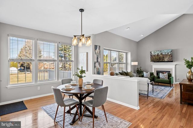 10 COTTONWOOD DR, Lumberton, NJ 08048