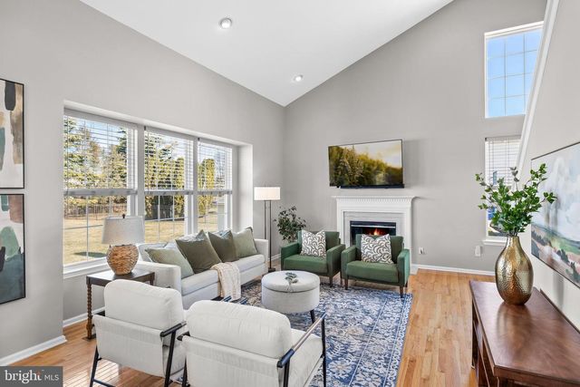 10 COTTONWOOD DR, Lumberton, NJ 08048