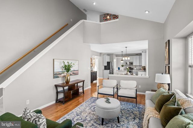 10 COTTONWOOD DR, Lumberton, NJ 08048