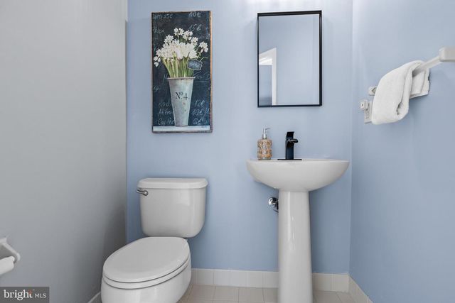 10 COTTONWOOD DR, Lumberton, NJ 08048