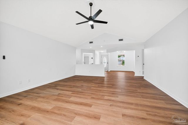 3204 Mariners Dr, Pensacola, FL 32526
