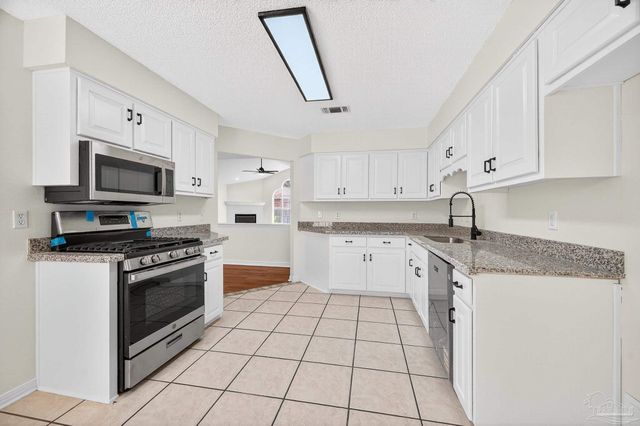3204 Mariners Dr, Pensacola, FL 32526