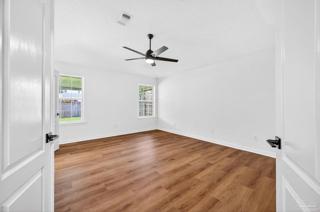 3204 Mariners Dr, Pensacola, FL 32526