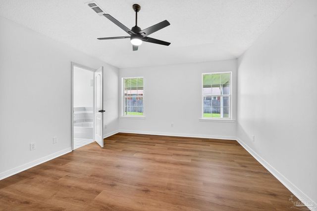3204 Mariners Dr, Pensacola, FL 32526