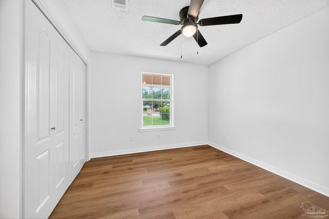 3204 Mariners Dr, Pensacola, FL 32526