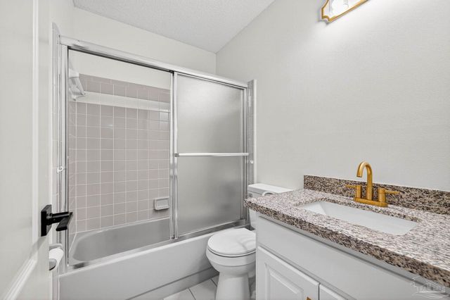 3204 Mariners Dr, Pensacola, FL 32526