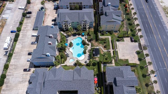 7000 Seawall Boulevard 813, Galveston, TX 77551