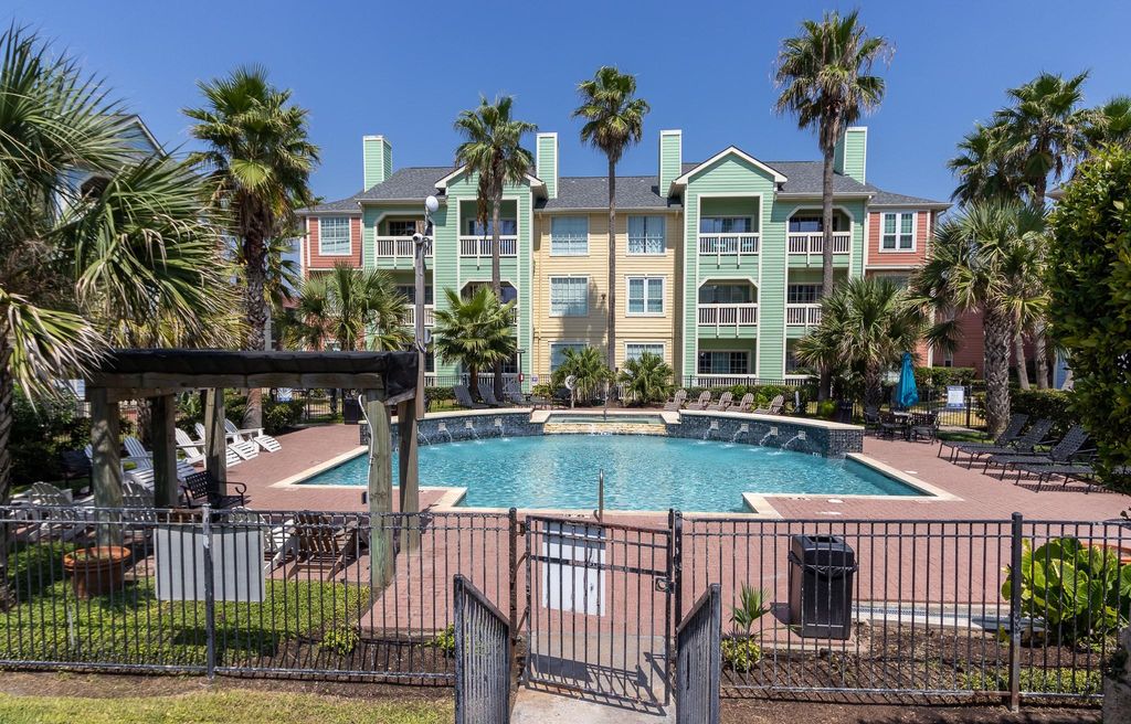 7000 Seawall Boulevard 813, Galveston, TX 77551