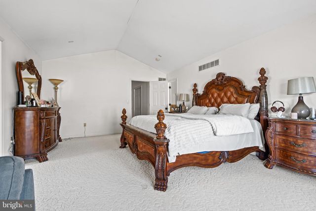 2305 ABERDEEN WAY, Macungie, PA 18062