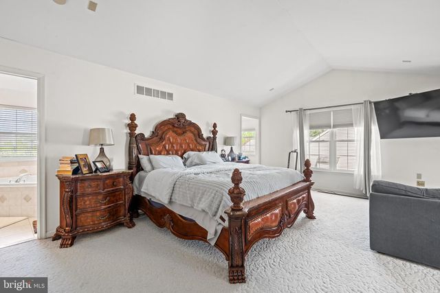 2305 ABERDEEN WAY, Macungie, PA 18062