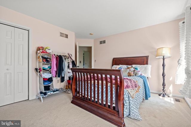 2305 ABERDEEN WAY, Macungie, PA 18062