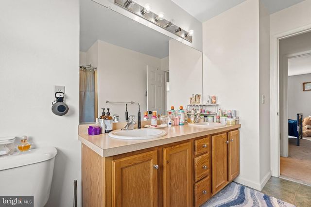 2305 ABERDEEN WAY, Macungie, PA 18062
