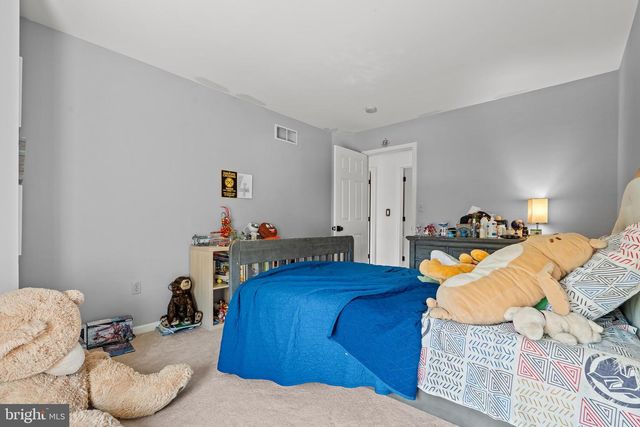 2305 ABERDEEN WAY, Macungie, PA 18062