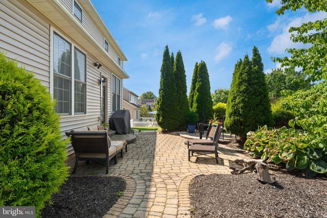 2305 ABERDEEN WAY, Macungie, PA 18062