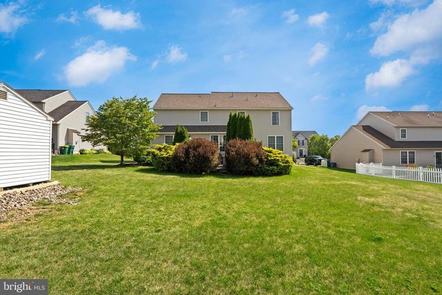 2305 ABERDEEN WAY, Macungie, PA 18062