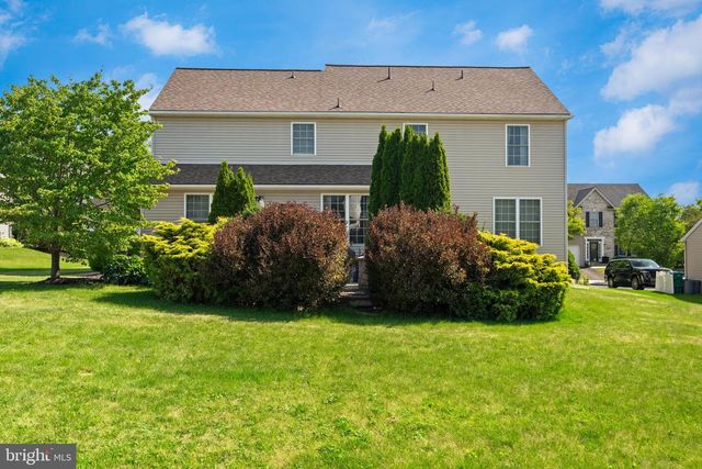 2305 ABERDEEN WAY, Macungie, PA 18062