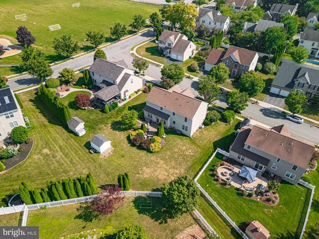 2305 ABERDEEN WAY, Macungie, PA 18062