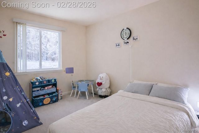 5568 Seabreeze Lane, Sterling Heights, MI 48310