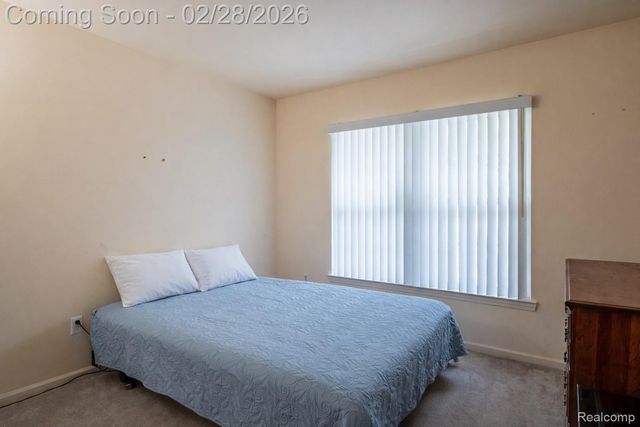 5568 Seabreeze Lane, Sterling Heights, MI 48310