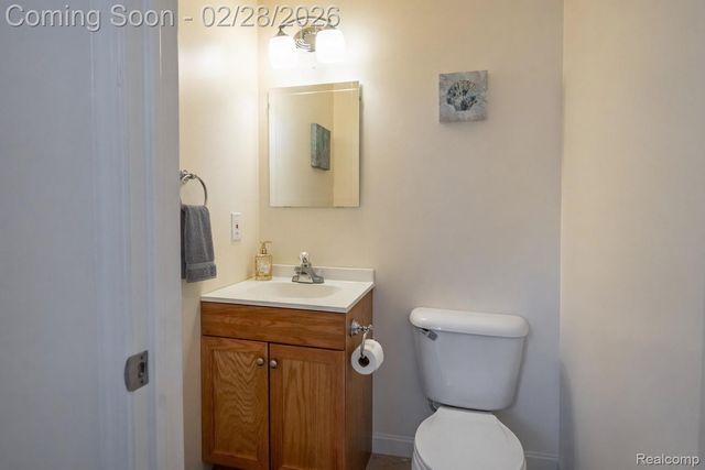 5568 Seabreeze Lane, Sterling Heights, MI 48310