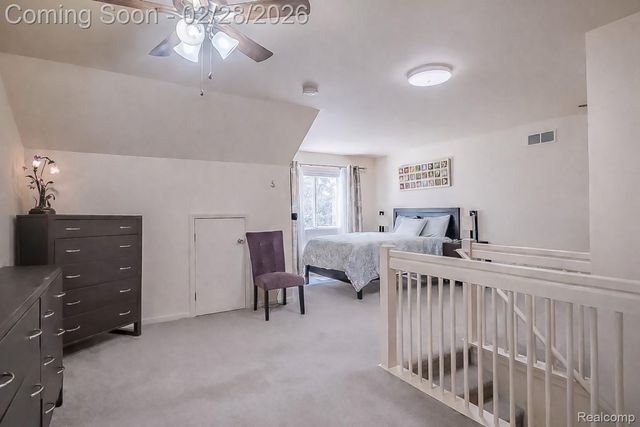 5568 Seabreeze Lane, Sterling Heights, MI 48310