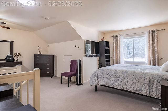 5568 Seabreeze Lane, Sterling Heights, MI 48310