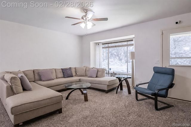 5568 Seabreeze Lane, Sterling Heights, MI 48310