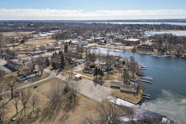 574 Gold Street, Green Lake, WI 54941