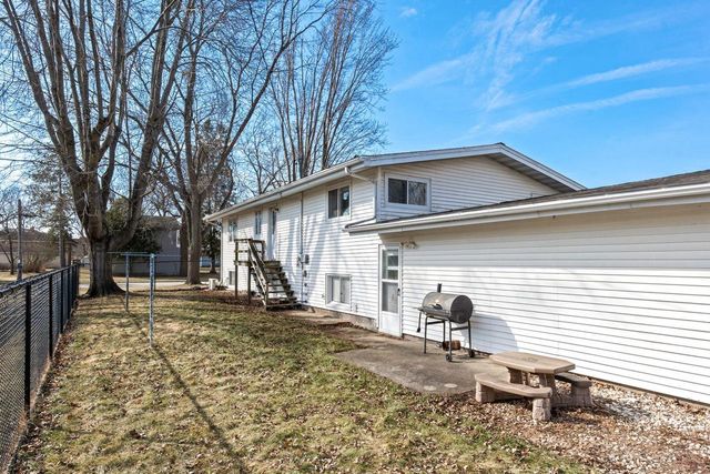 574 Gold Street, Green Lake, WI 54941