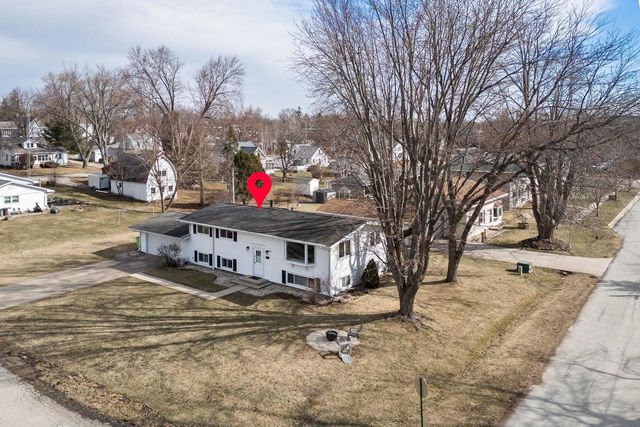 574 Gold Street, Green Lake, WI 54941