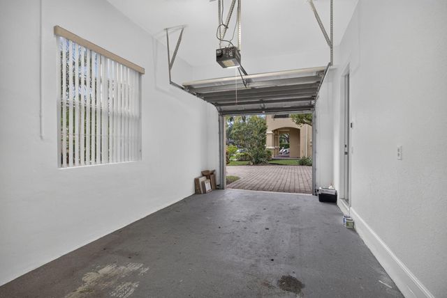 742 Cresta Circle, West Palm Beach, FL 33413
