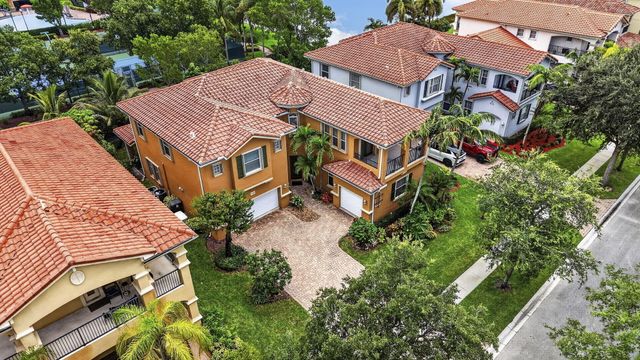 742 Cresta Circle, West Palm Beach, FL 33413