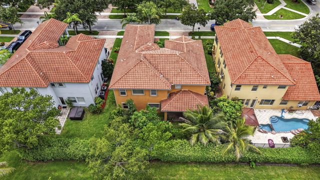 742 Cresta Circle, West Palm Beach, FL 33413