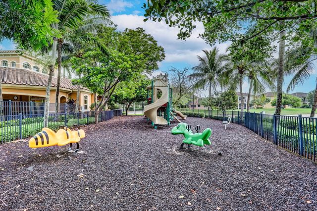 742 Cresta Circle, West Palm Beach, FL 33413